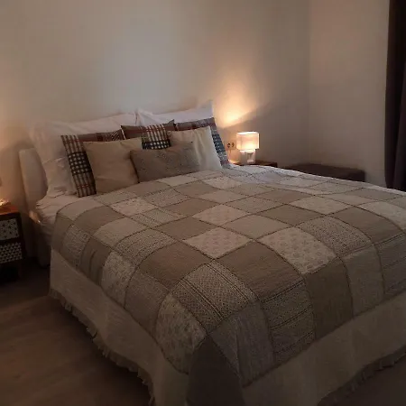 Julia Apartment *